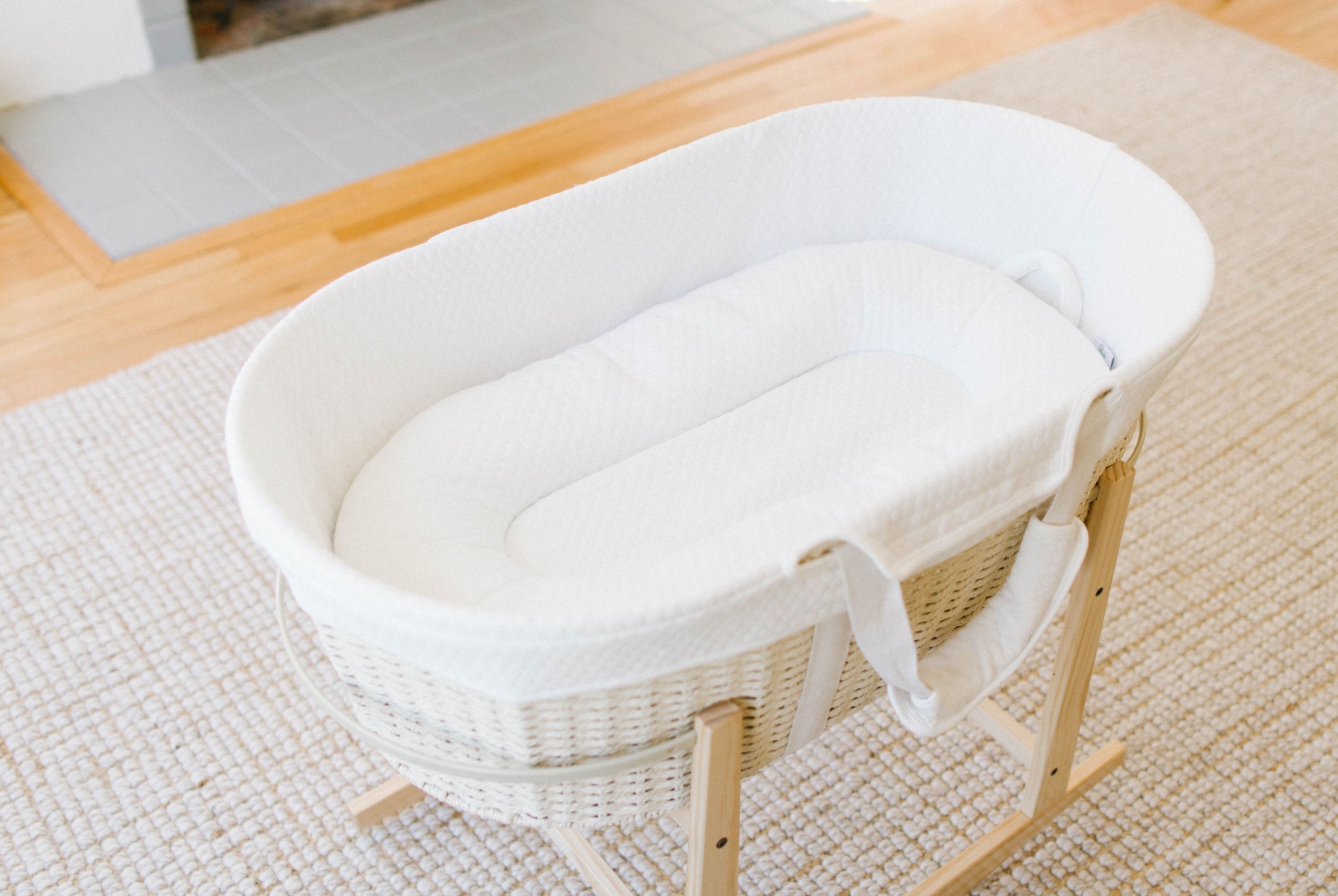 Ark Bassinet Moses Pod Holiday Bundle Ark Bassinet Pad Moses Pod Bedding Modern White Rocking Stand