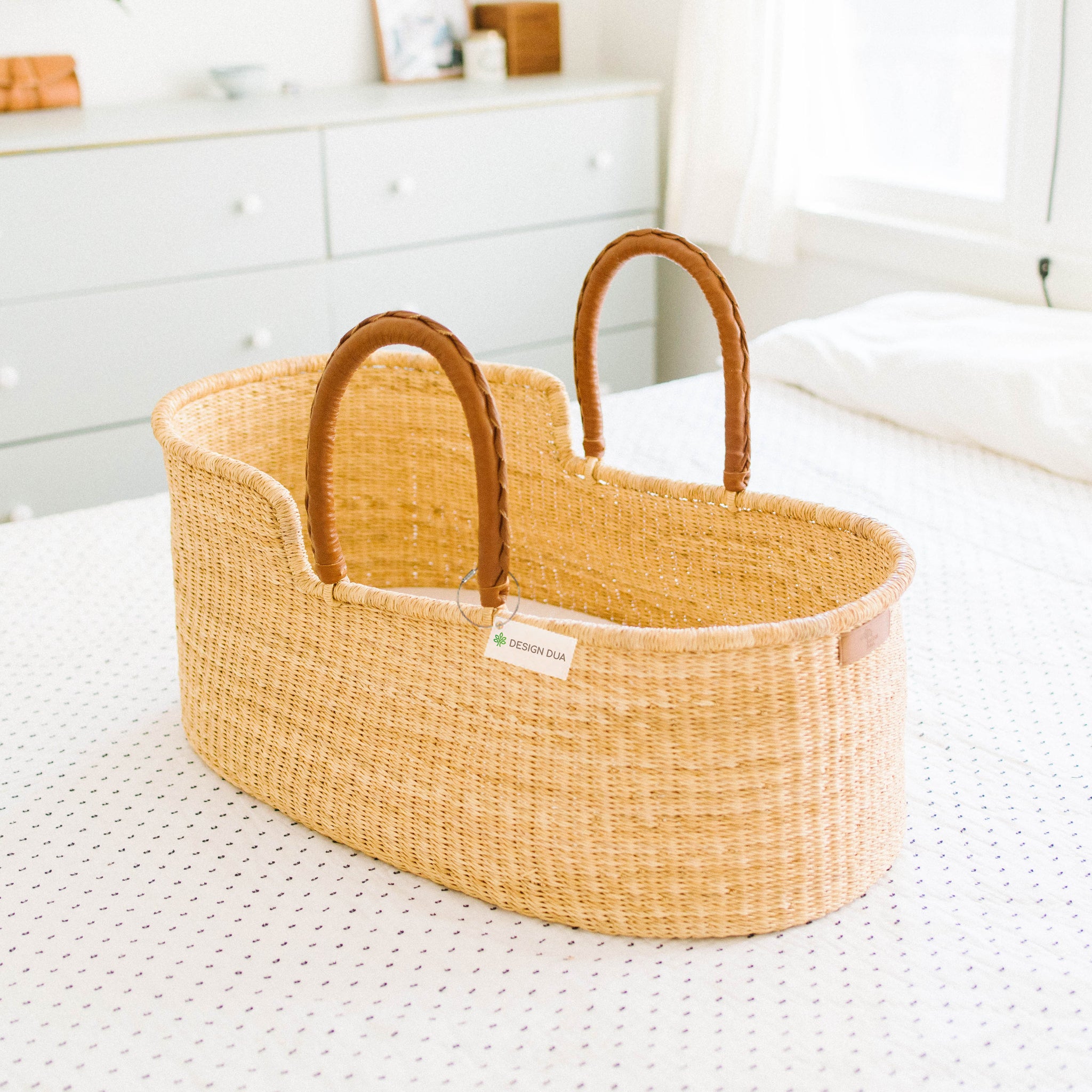 Design dua bassinet and changing on sale basket with liner